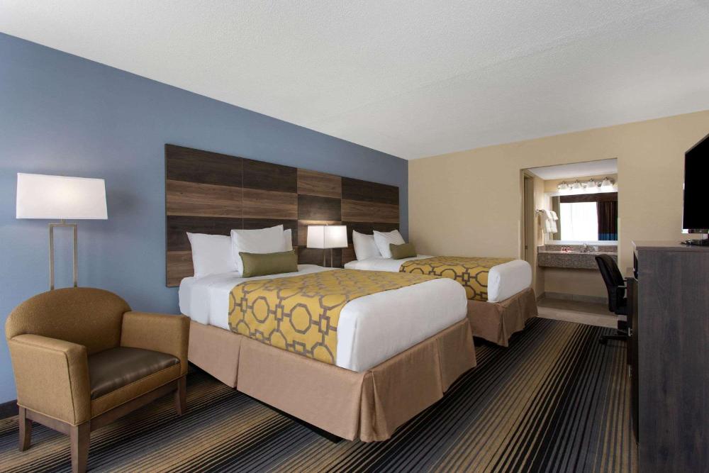Double Room with Two Double Beds - Mobility Access/Non-Smoking interior